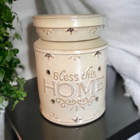 Candle & Wax Melting Warmers Electric BUYERS CHOICE! Your Choice on 1 Wa… - Picture 3 of 8